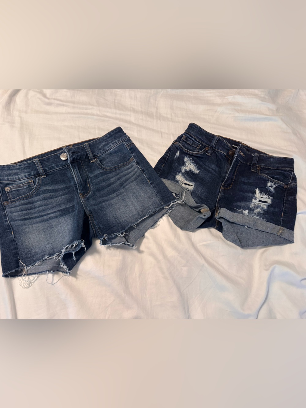 Lot of 2 Denim Stretch Shorts American Eagle size 2 and Bluenotes XS shorts
